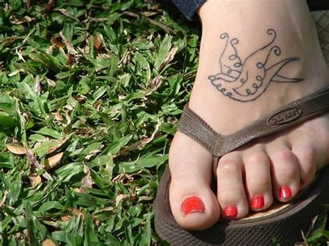 tatuajes dedos pies|43 tatuajes originales para los pies